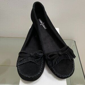 NEW Minnetonka Moccasins Kathleen Kilty Black Hardsole Slippers